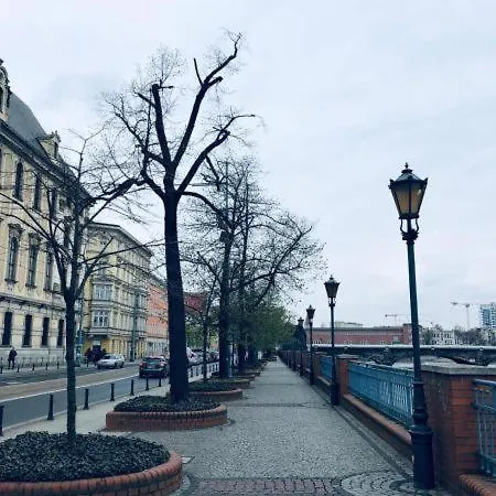 Apartment By The River - 2min To Market Square Wroclaw