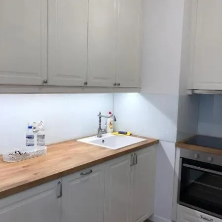By The River - 2min To Market Square Apartment *