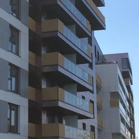 Apartment By The River - 2min To Market Square Wroclaw
